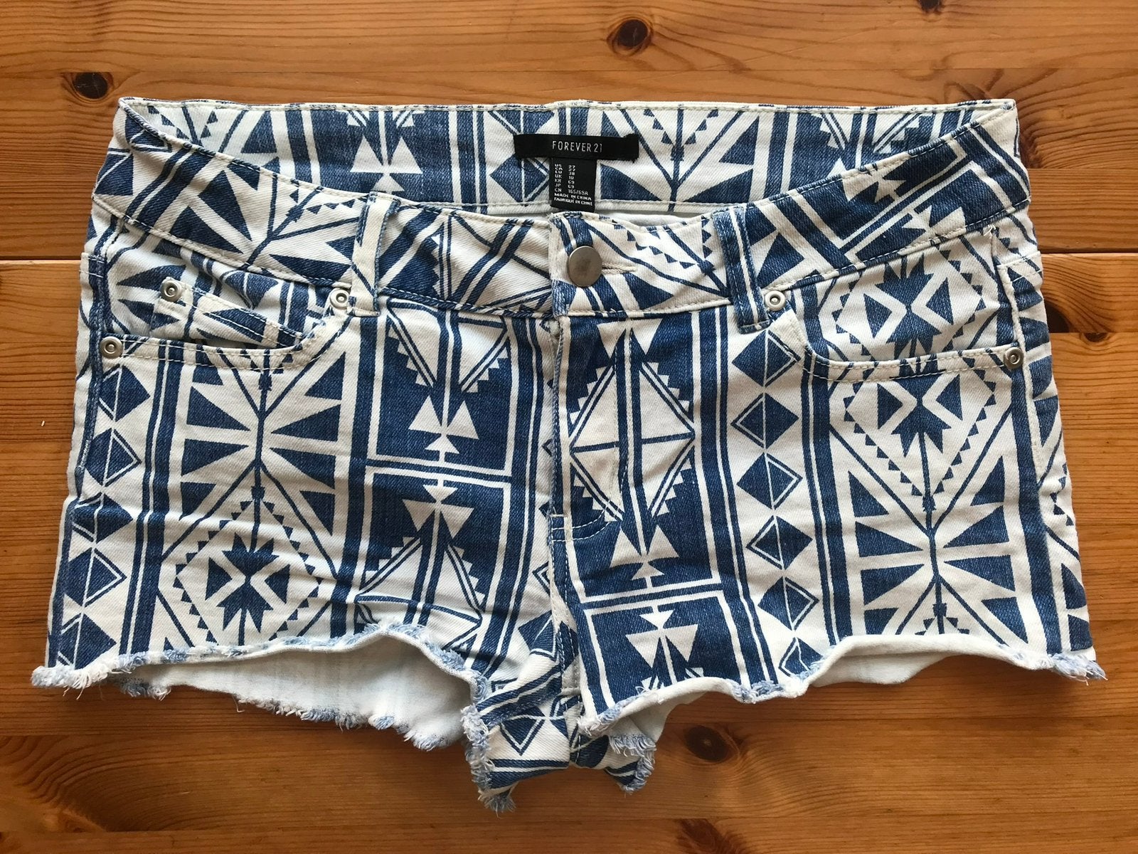 Jacquard 38 blauw witte M short Forever 21 egf, Blauw, Ophalen of Verzenden, Gedragen, Forever 21