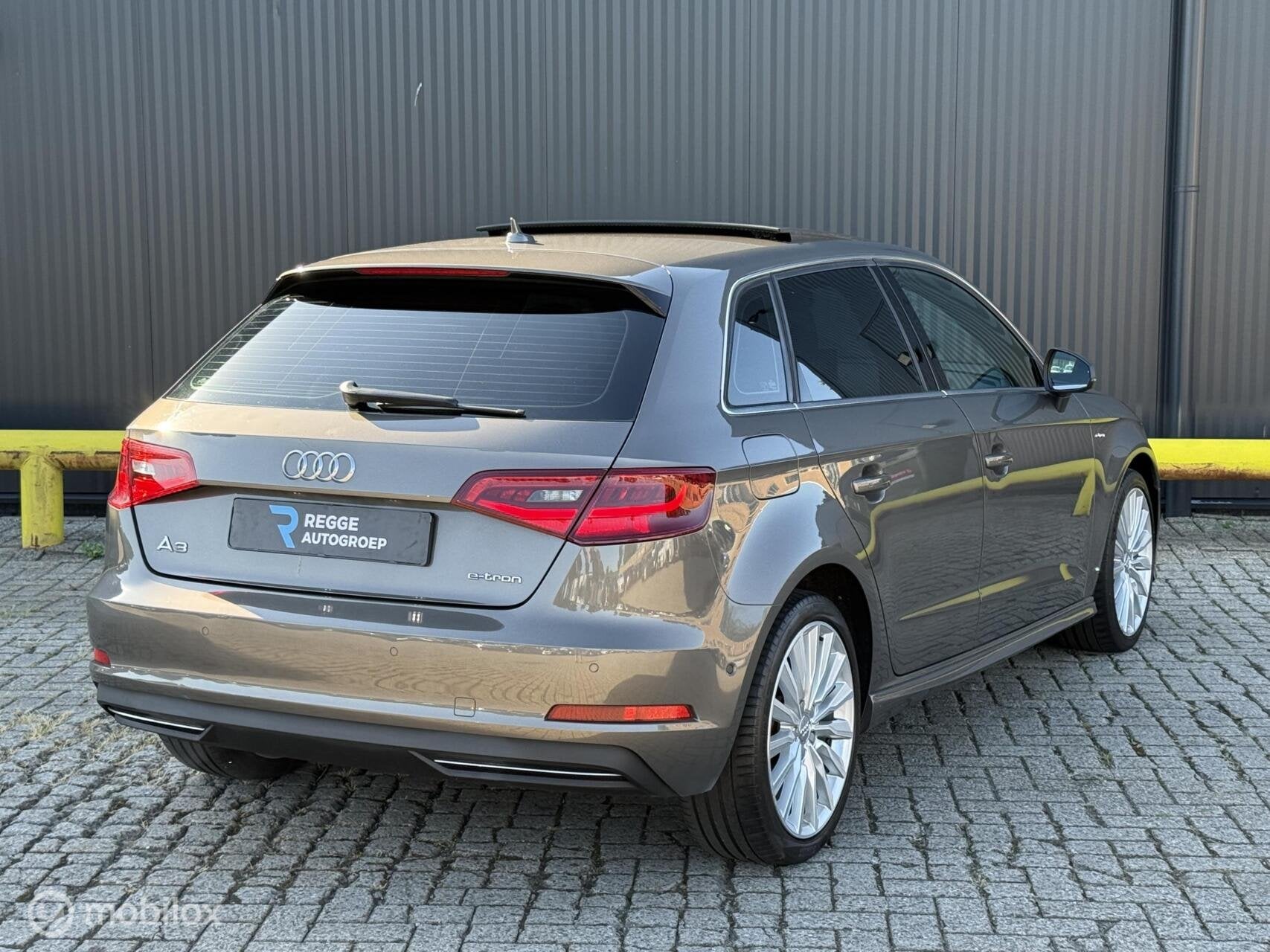 Audi A3 Sportback 1.4 e-tron PHEV S-Line | LEES TEKST ! |, Auto's, Audi, Gebruikt, Euro 6, 4 cilinders, Automatische klimaatregeling