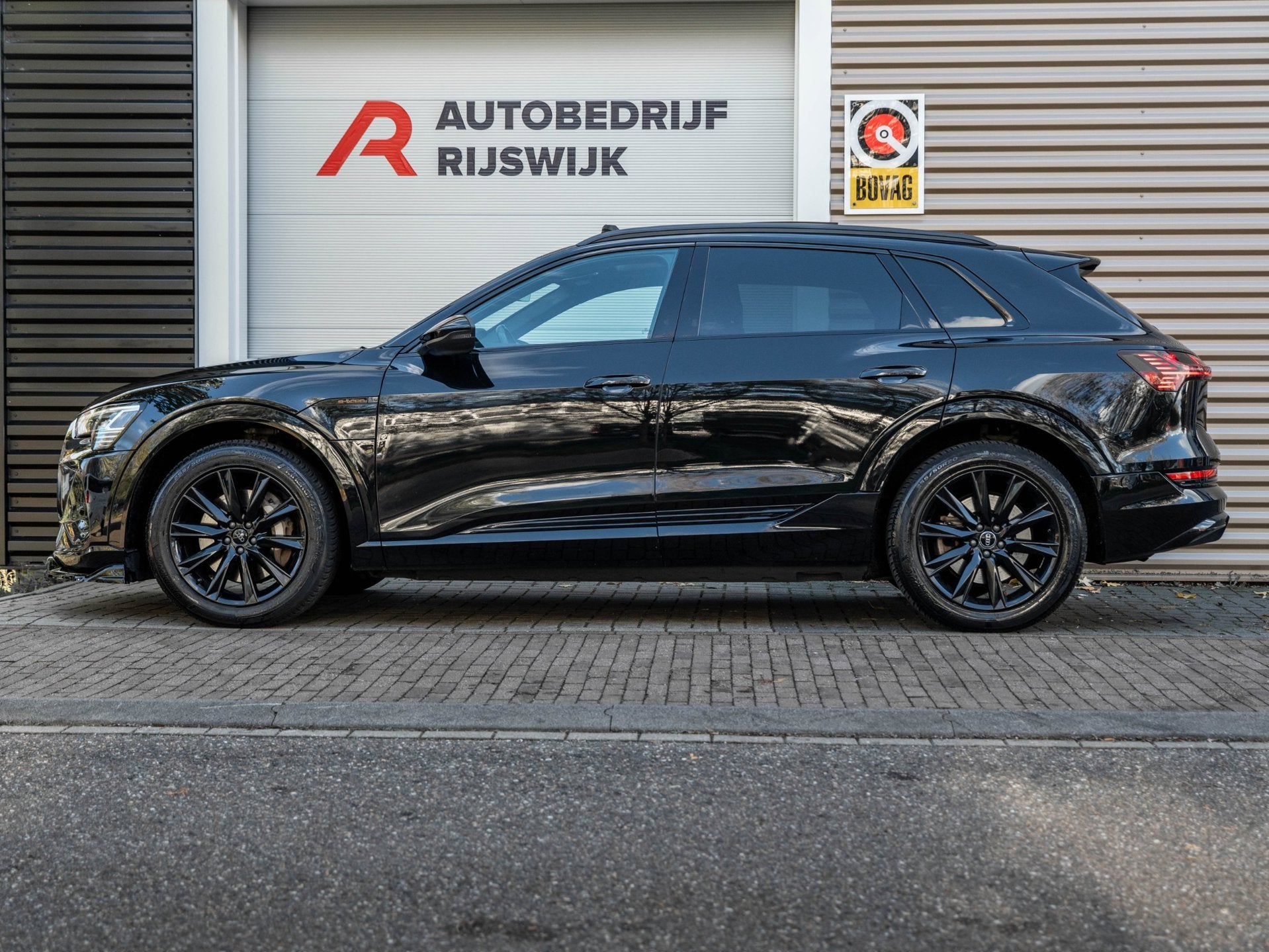 Audi e-tron
