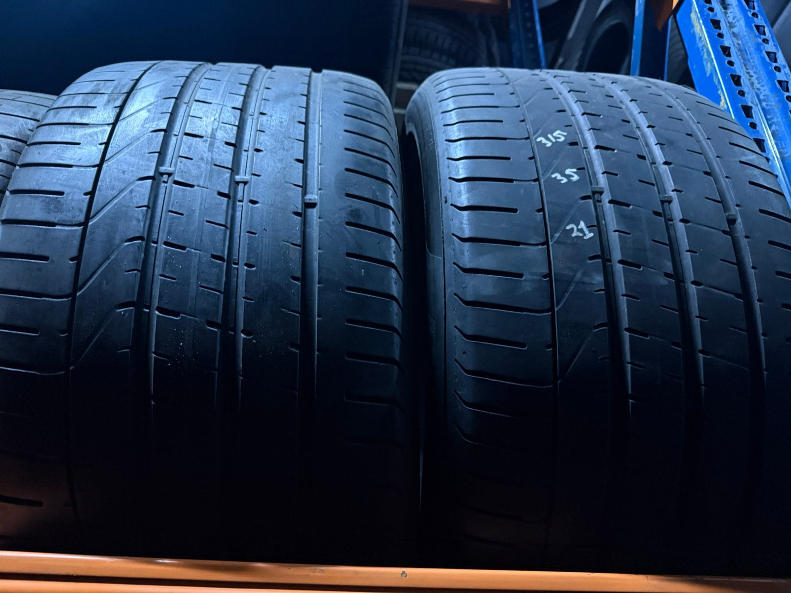 2x 315 35 21 Pirelli P Zero 5MM~ NO, Gebruikt, Band(en), Personenwagen, 315 mm