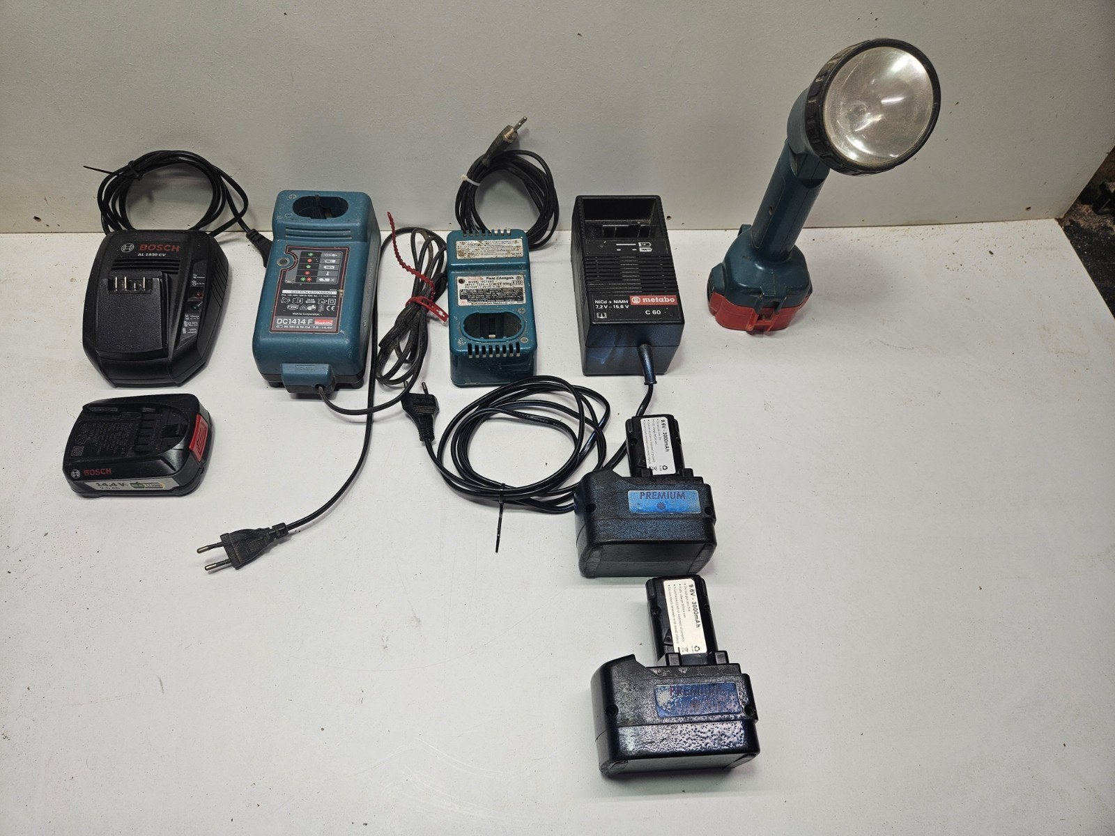 accu's en opladers Bosch,Makita, Metabo, Ophalen of Verzenden, Gebruikt