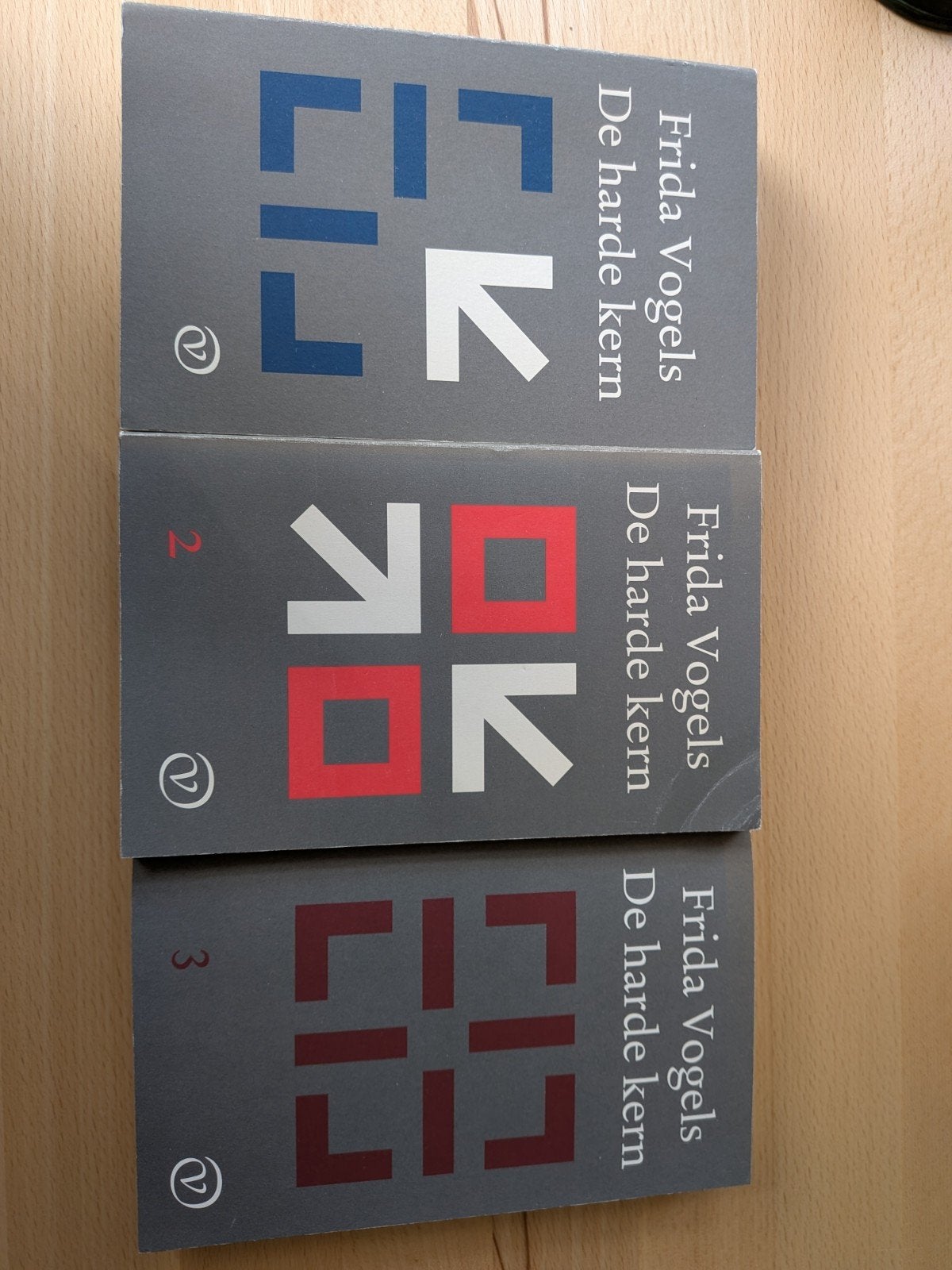 Te koop: Frida Vogels De harde kern 3 delen, Ophalen of Verzenden, Zo goed als nieuw