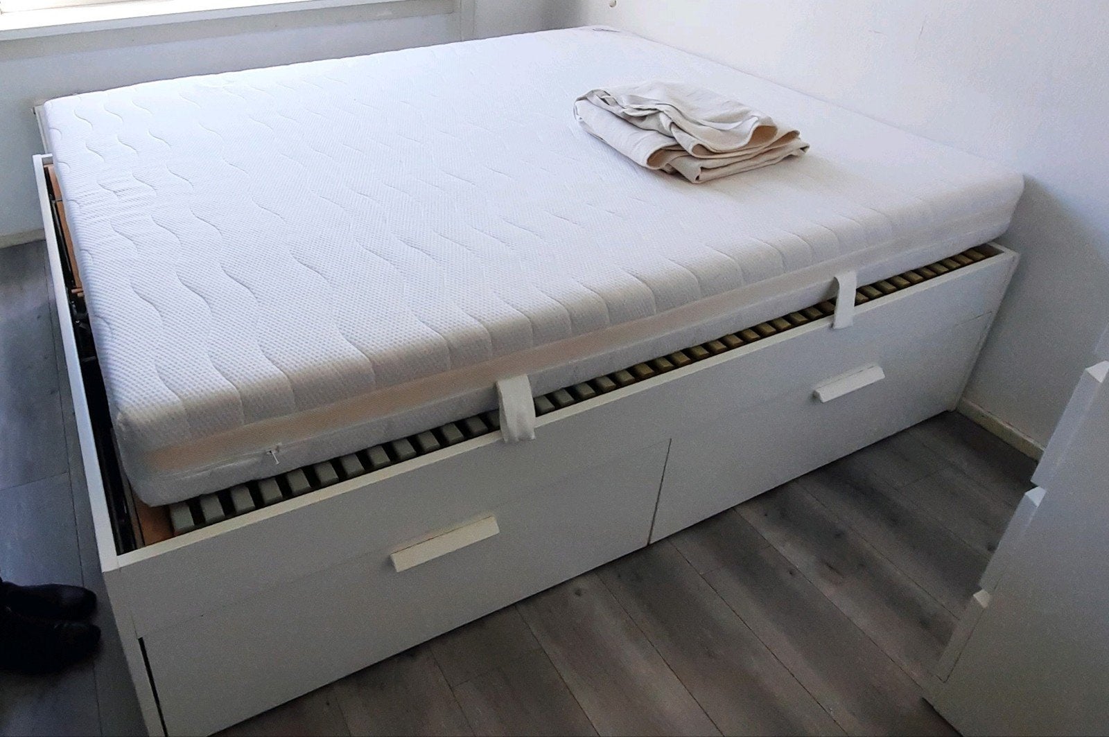 Compleet tweepersoonsbed met opberglades en matras, Ophalen, Gebruikt, Wit, Tweepersoons