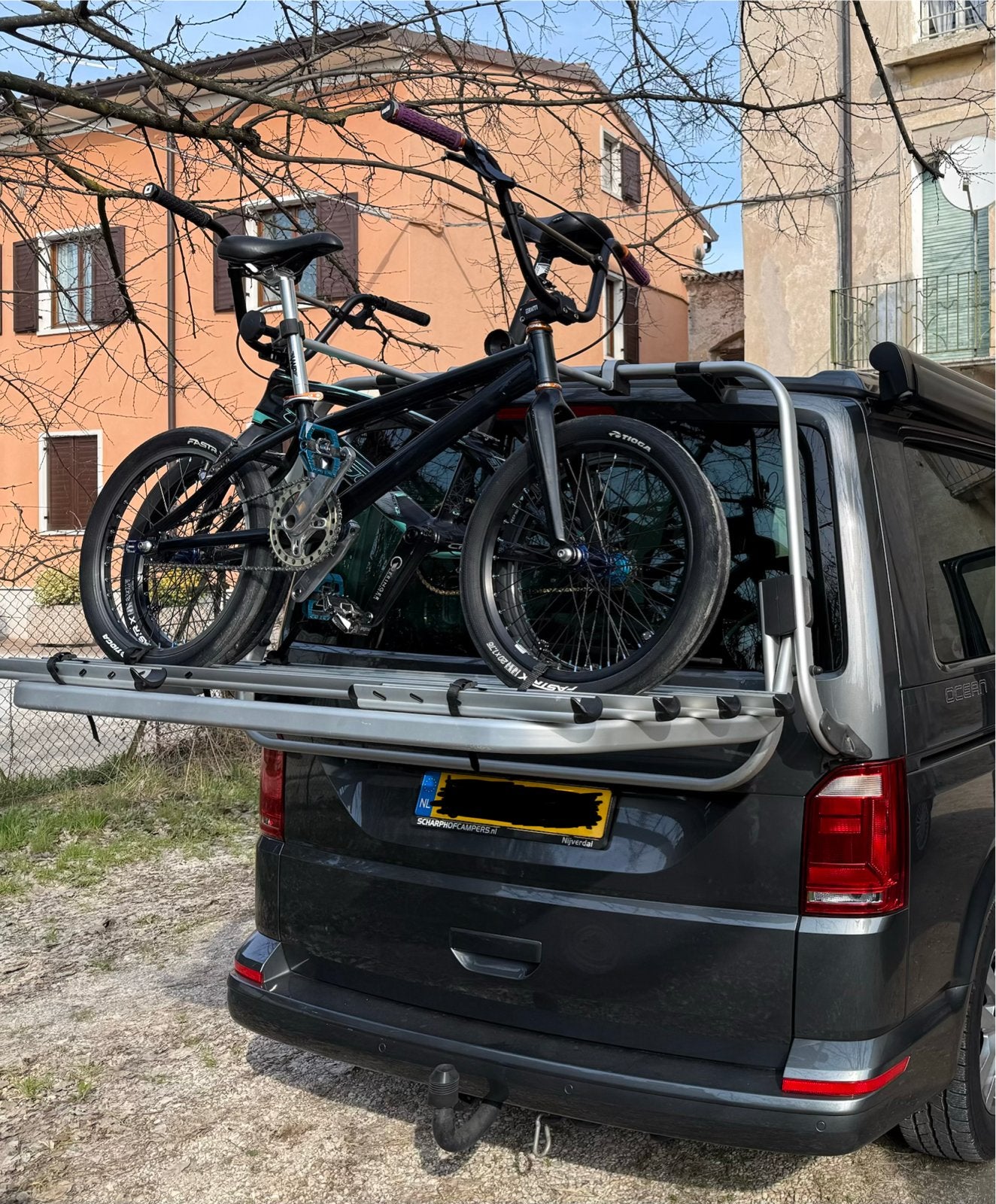 VW T6 origineel achterklep fietsendrager voor 4 fietsen, Auto diversen, Fietsendragers, Ophalen of Verzenden, 3 fietsen of meer
