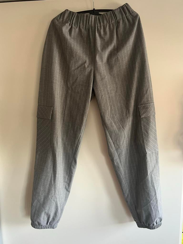 Mooie broek, Maat 38/40 (M), Nieuw, Ophalen of Verzenden, Grijs