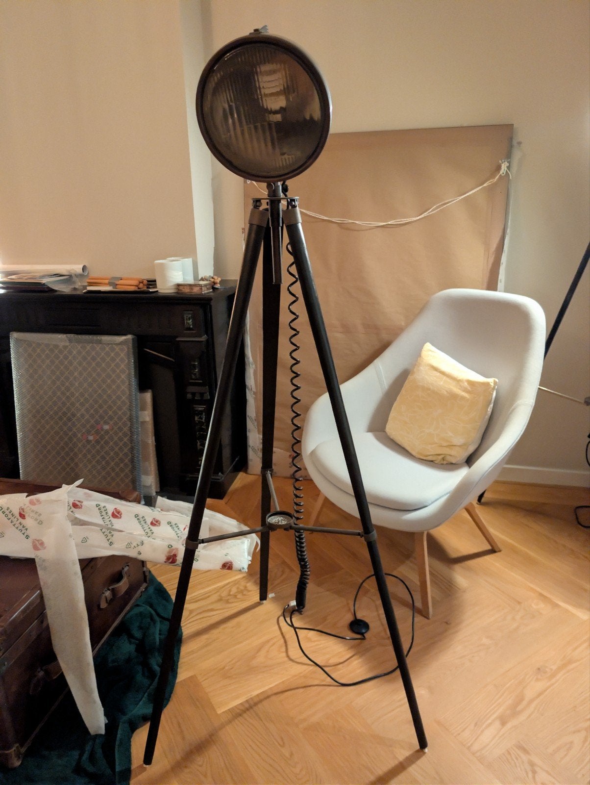 Large Industrial Tripod Floor Lamp – Vintage Searchlight Sty, Ophalen, Minder dan 100 cm