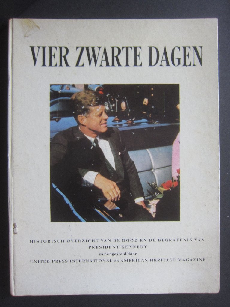 Boek Egypte 4 vier zwarte dagen Koersk De MAAN wandeling, Ophalen of Verzenden, Zo goed als nieuw, Diverse auteurs, Wetenschap