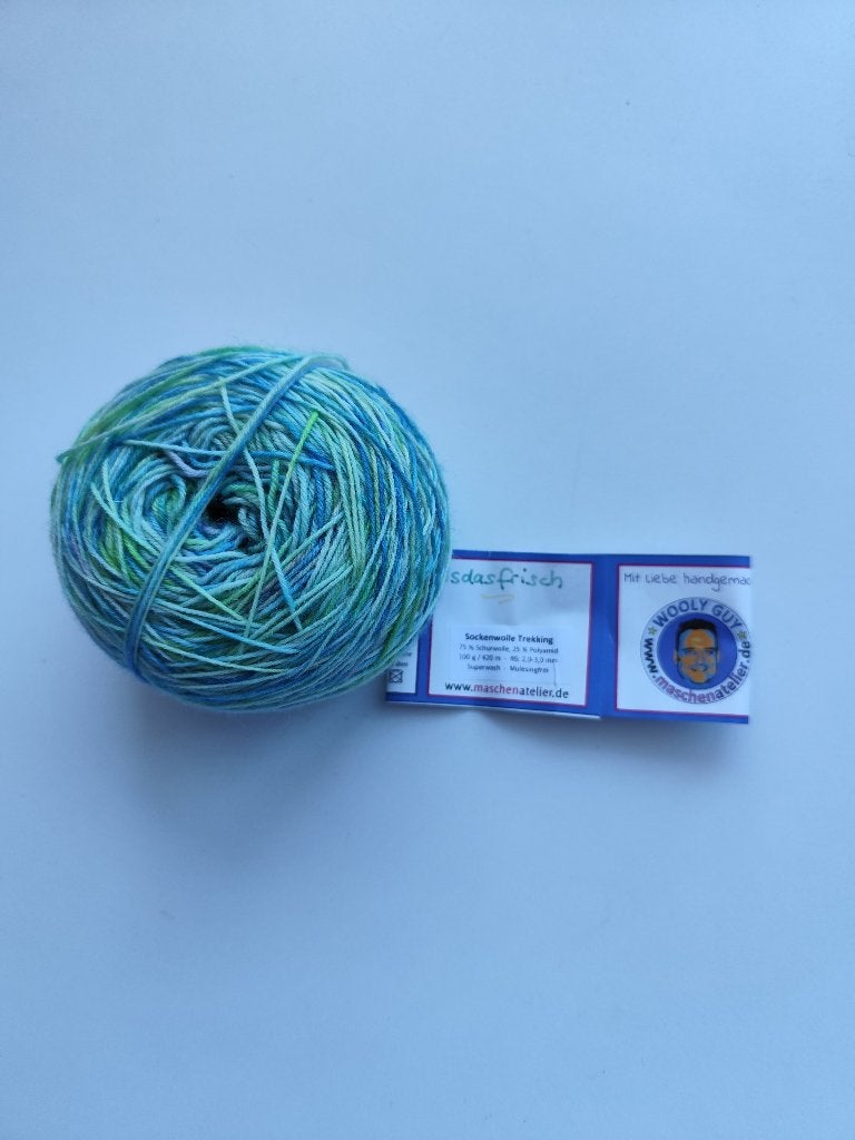 T.k. streng handgeverfd merino sokkengaren blauw/groen, Ophalen of Verzenden, Nieuw, Breien of Haken, Wol of Garen