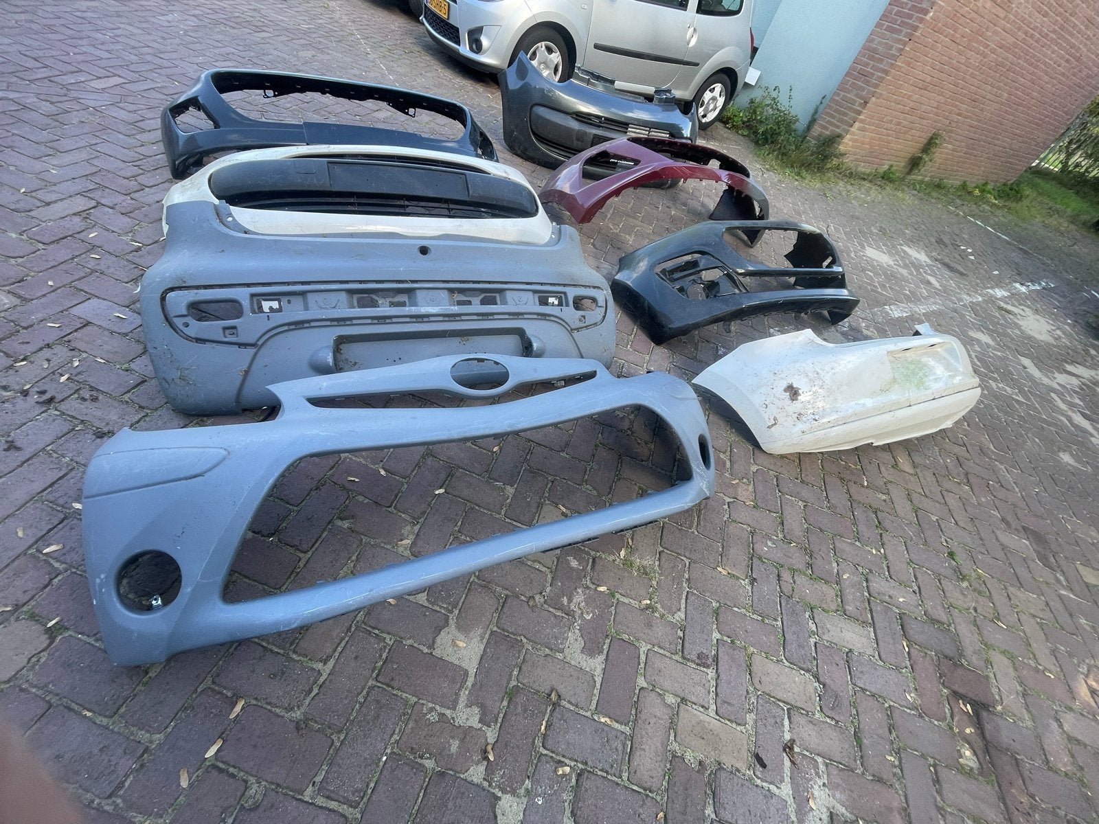 Partij voor bumper en toyota aygo , citroen C1 , peugeot 107, Ophalen of Verzenden, Achter, Toyota, Bumper