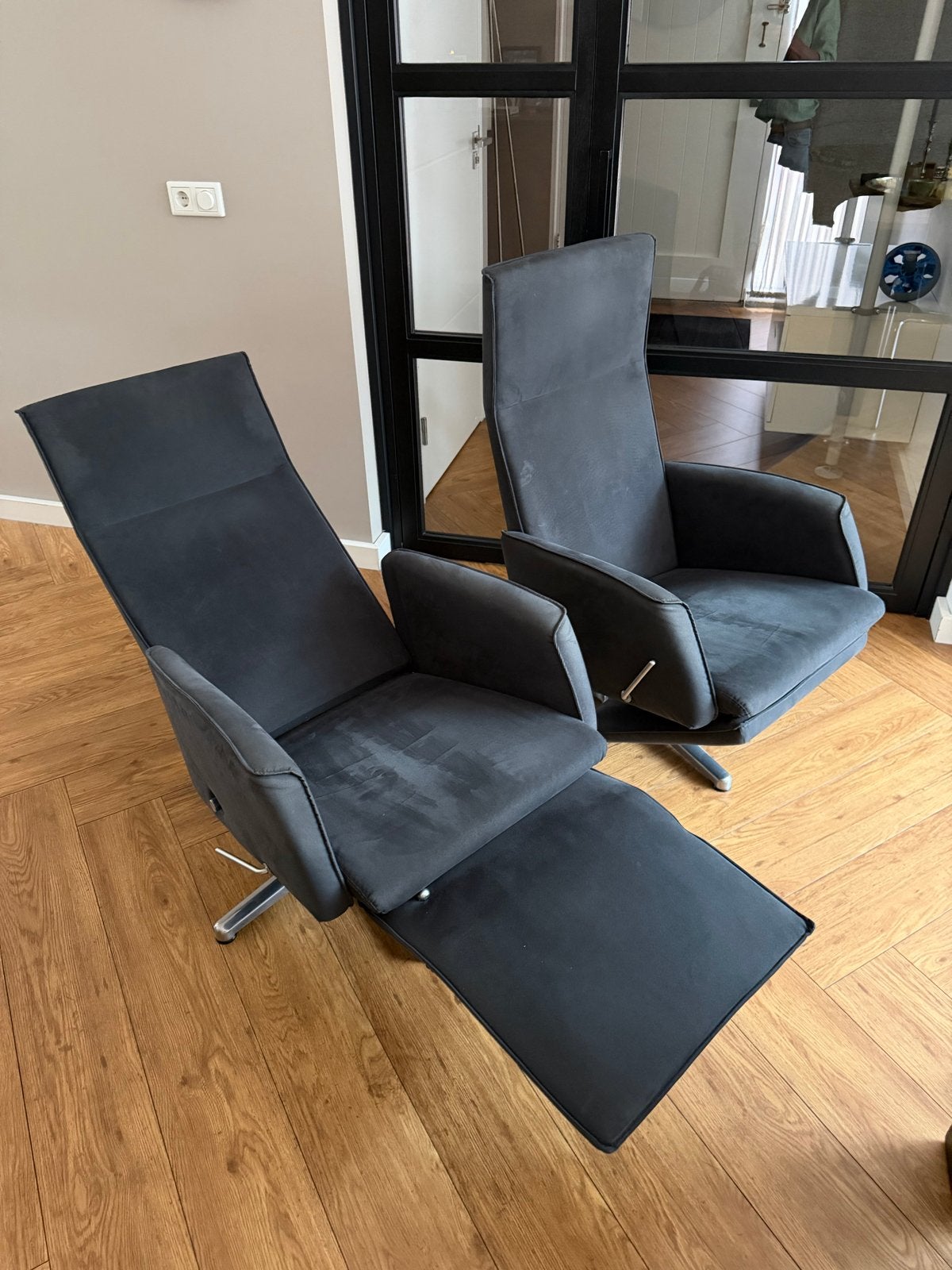 Moderne Comfortabele relaxfauteuils - Set van 2 als nieuw, Ophalen, 75 tot 100 cm, Zo goed als nieuw, Stof
