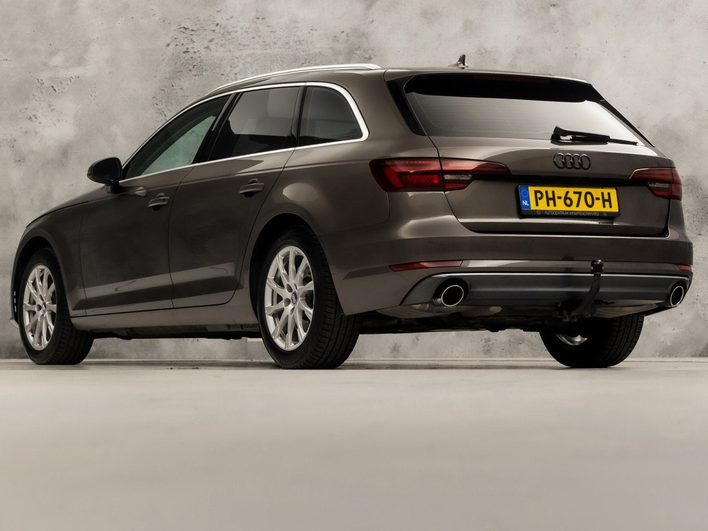 Audi A4 Avant 2.0 TFSI S-Line Sport 190Pk Automaat (NAVIGATI, Auto's, 12 maanden, Stof, Gebruikt, 1435 kg