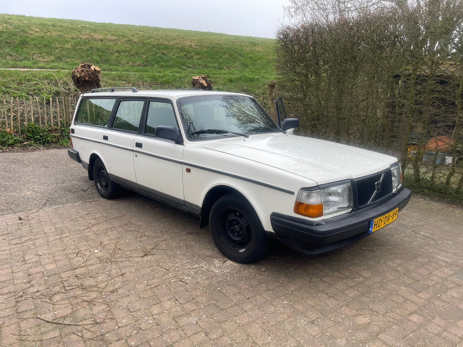Volvo 240 2.0 Polar U9 1993 Wit, 4 cilinders, Wit, Origineel Nederlands, Stationwagon