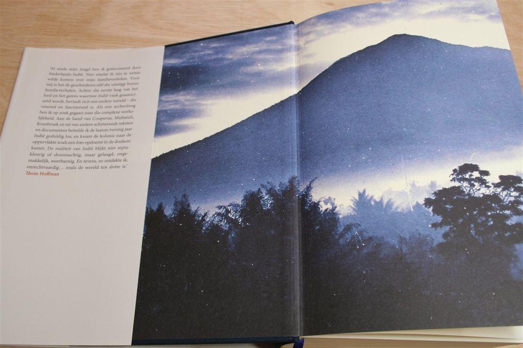Indië... — Thom Hoffman — Persoonlijke Zoektocht, Boeken, Ophalen of Verzenden, Zo goed als nieuw