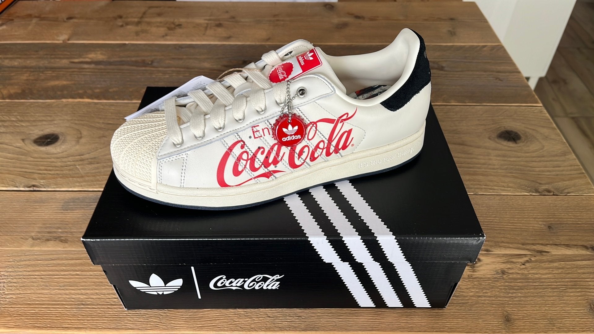Adidas Superstar Coca Cola edition, Wit, Nieuw, Ophalen of Verzenden, Sneakers of Gympen