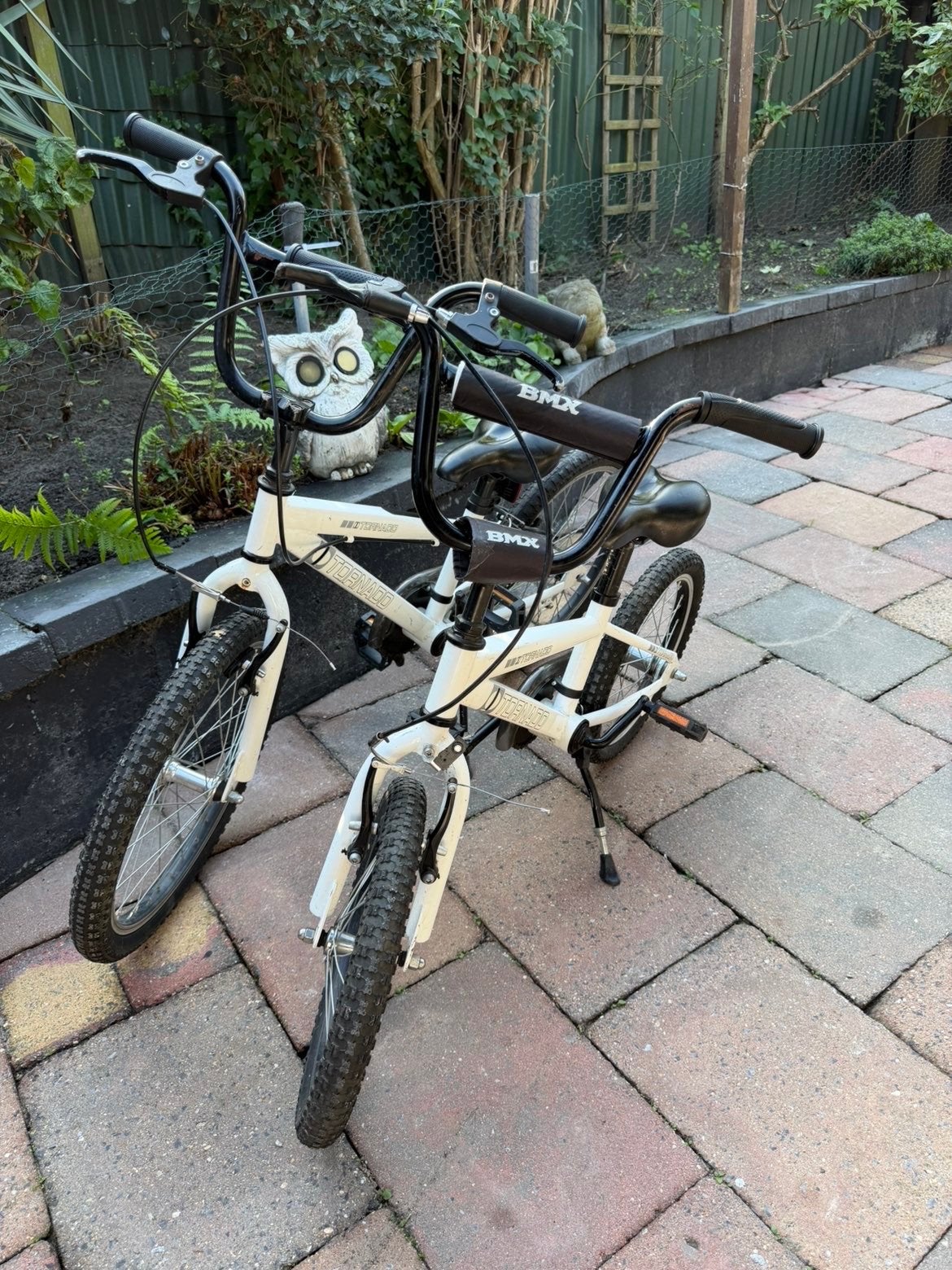 2x BMX fietsen - Wit, ideaal voor beginners, Ophalen, Staal, Velgrem, Voetsteunen