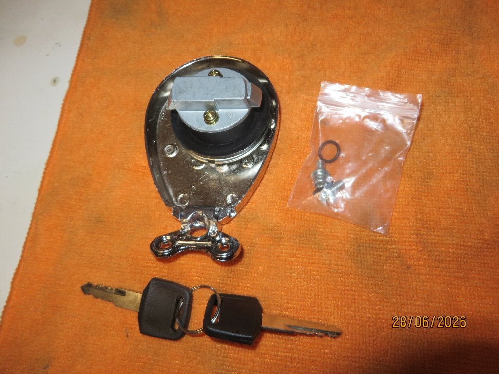 Nieuwe tankdop met slot + en de 2 sleutels., Ophalen of Verzenden, Nieuw