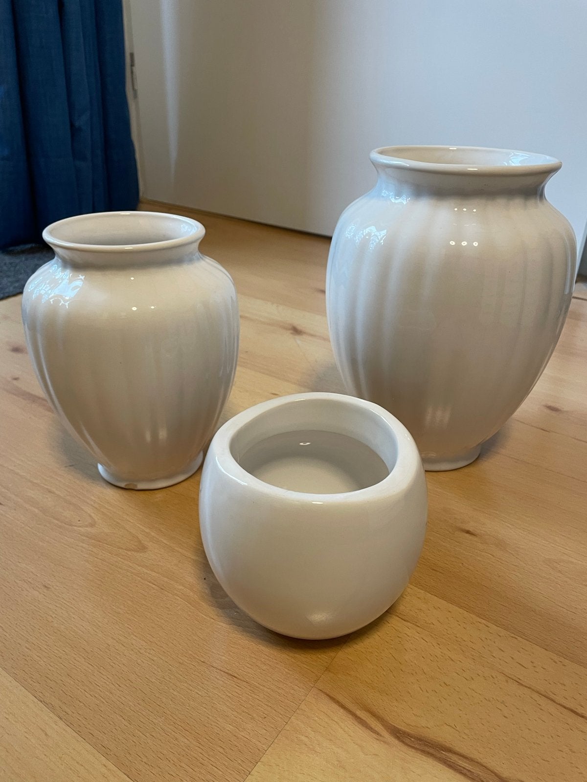 Set van 3 witte vazen - 25, 20 en 12 cm hoog, Ophalen, Met patroon/structuur, Wit, Zo goed als nieuw