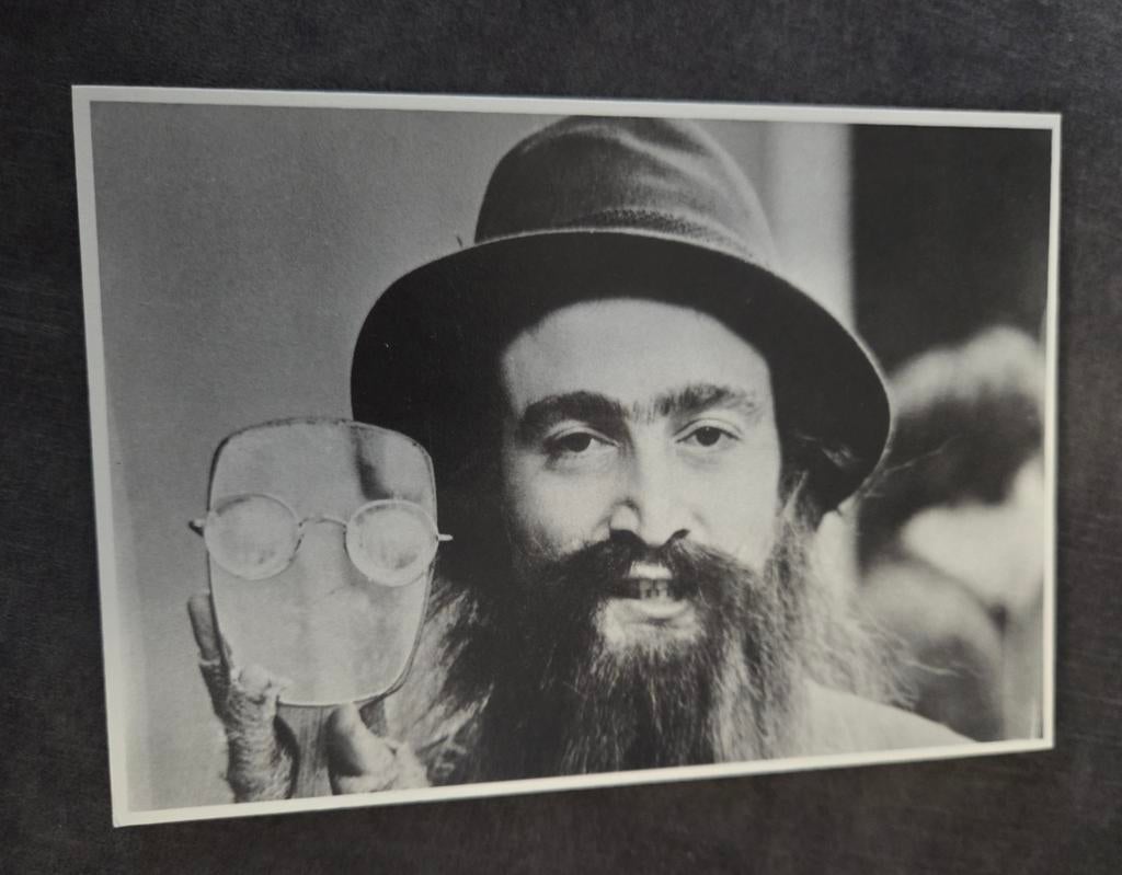 John Lennon - Help! - 1965 - The Beatles, Verzamelen, Ansichtkaarten | Themakaarten, Ongelopen, 1960 tot 1980, Sterren en Beroemdheden