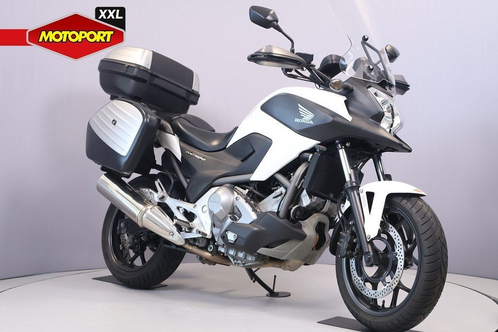 Honda NC 700 X DCT (bj 2013), Honda Motor Europe Ltd, Bedrijf, Toermotor, Customer.service@honda-eu.com