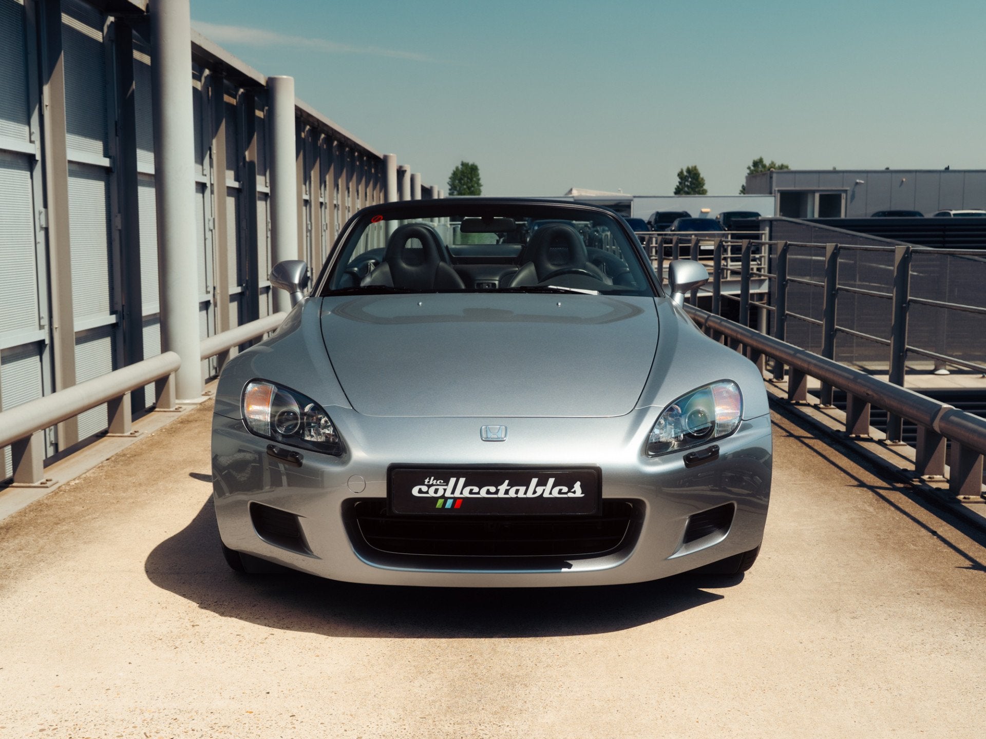 Honda S2000 2.0i slechts 8.400km in nieuwstaat (bj 2001), foto 5