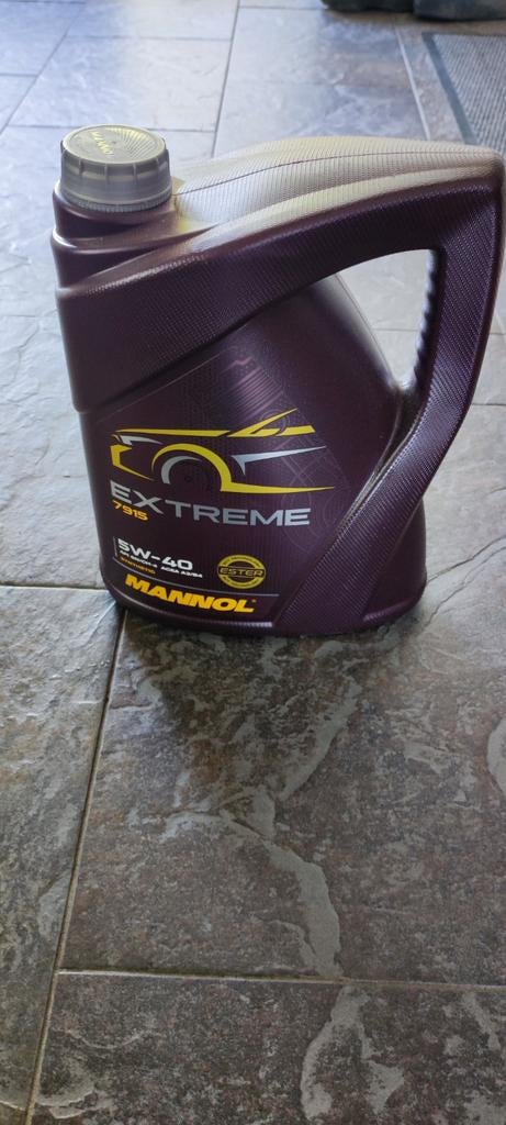 Motor olie nieuw in verpakking met oliefilter, Auto diversen, Onderhoudsmiddelen, Ophalen