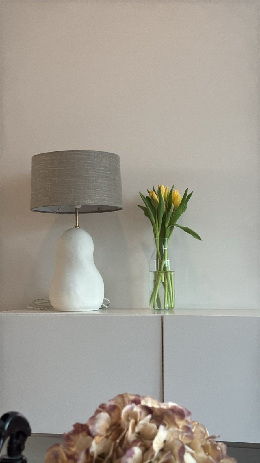 Ferm Living Hebe Tafellamp met Eclipse Lampenkap, Ophalen, Scandinavisch, Overige merken, Keramiek