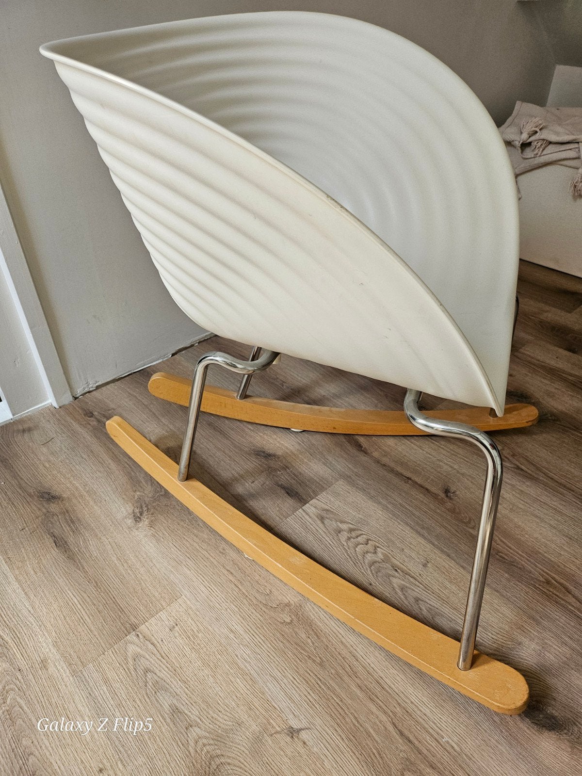 Witte Tom Vac Vitra schommelstoel, Huis en Inrichting, Stoelen, Ophalen, Gebruikt, Wit, Eén