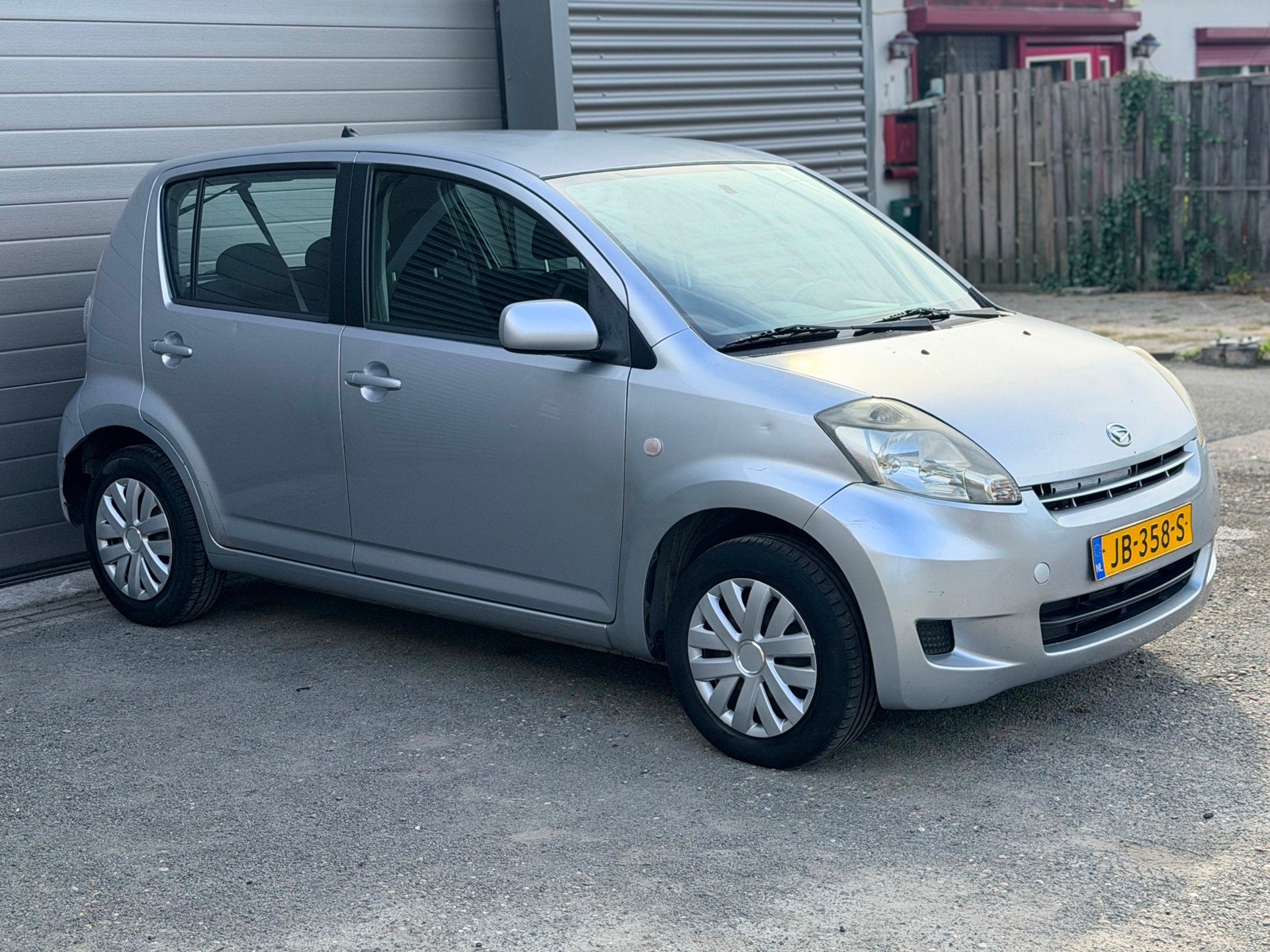 Daihatsu Sirion 2 1.3-16V Comfort, Auto's, Voorwielaandrijving, Gebruikt, 31 €/maand, 4 cilinders