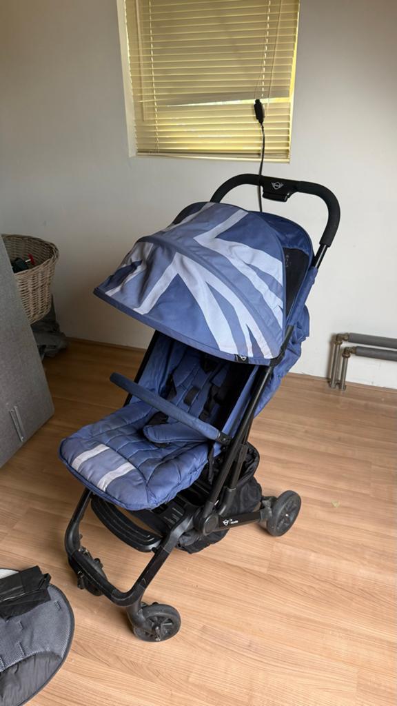 Compacte buggy met regenhoes en vliegtuigzak handbagage, Ophalen of Verzenden, Gebruikt, Overige merken, Regenhoes