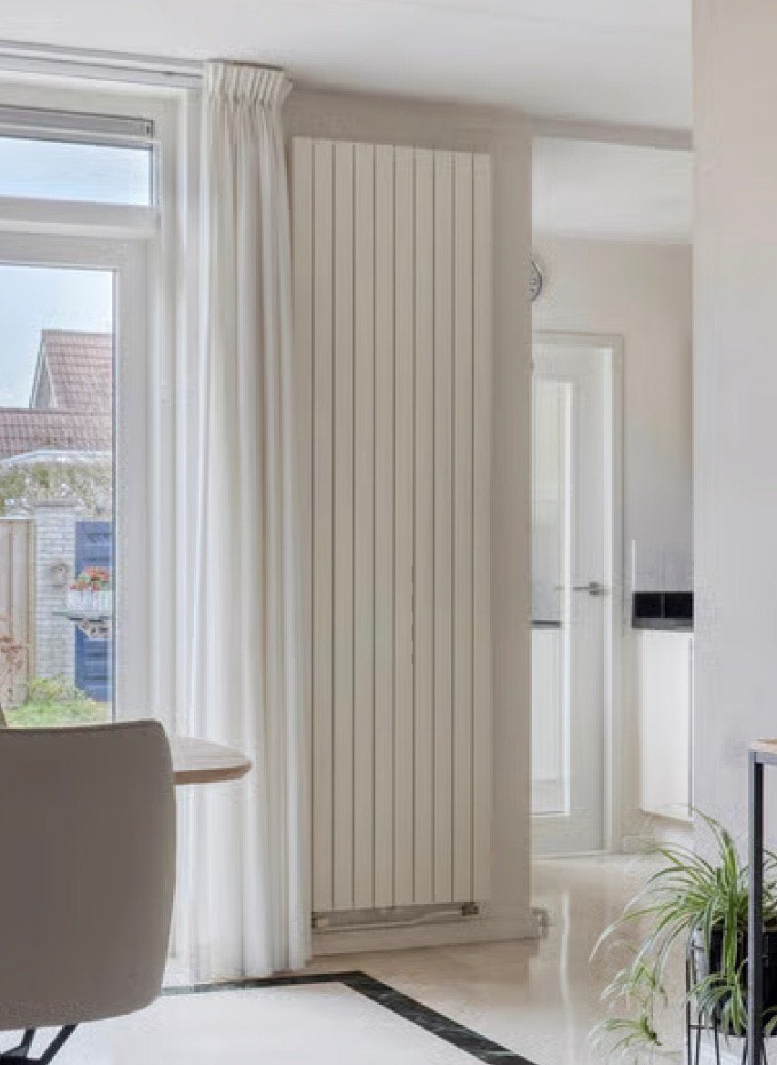Jaga Designradiator 220x63 cm (incl. aansluiting 225 cm), Ophalen, Radiator, Zo goed als nieuw, 60 tot 150 cm