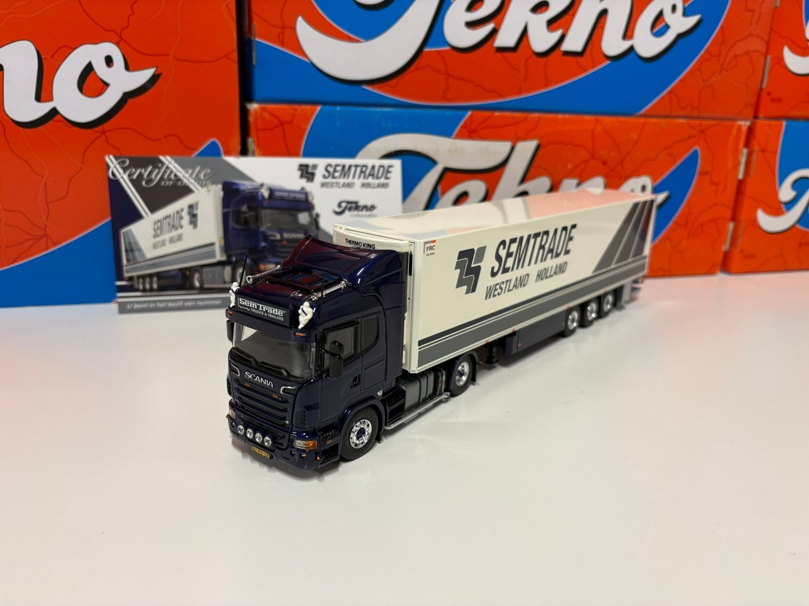Tekno Semtrade, Hobby en Vrije tijd, Modelauto's | 1:50, Ophalen of Verzenden, Zo goed als nieuw, Bus of Vrachtwagen, Tekno