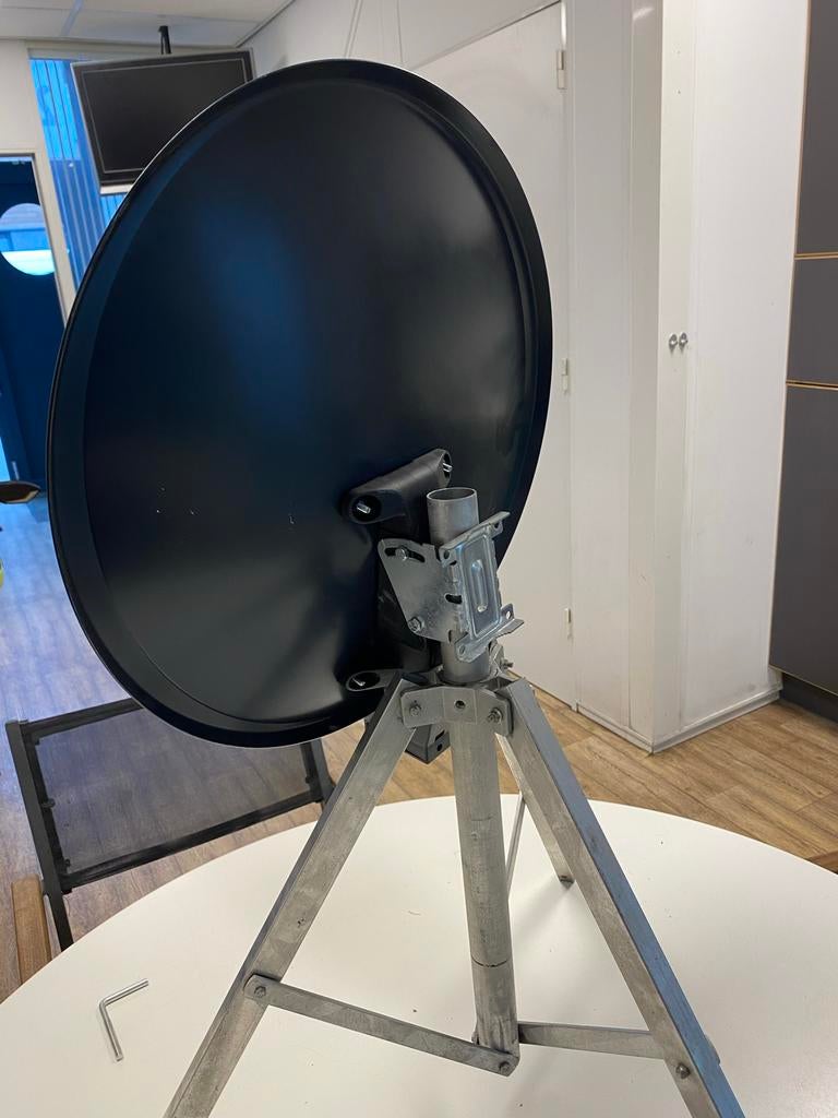 Compacte camping schotelantenne met standaard, Audio, Tv en Foto, Schotelantennes, Ophalen of Verzenden, Nieuw, (Schotel)antenne