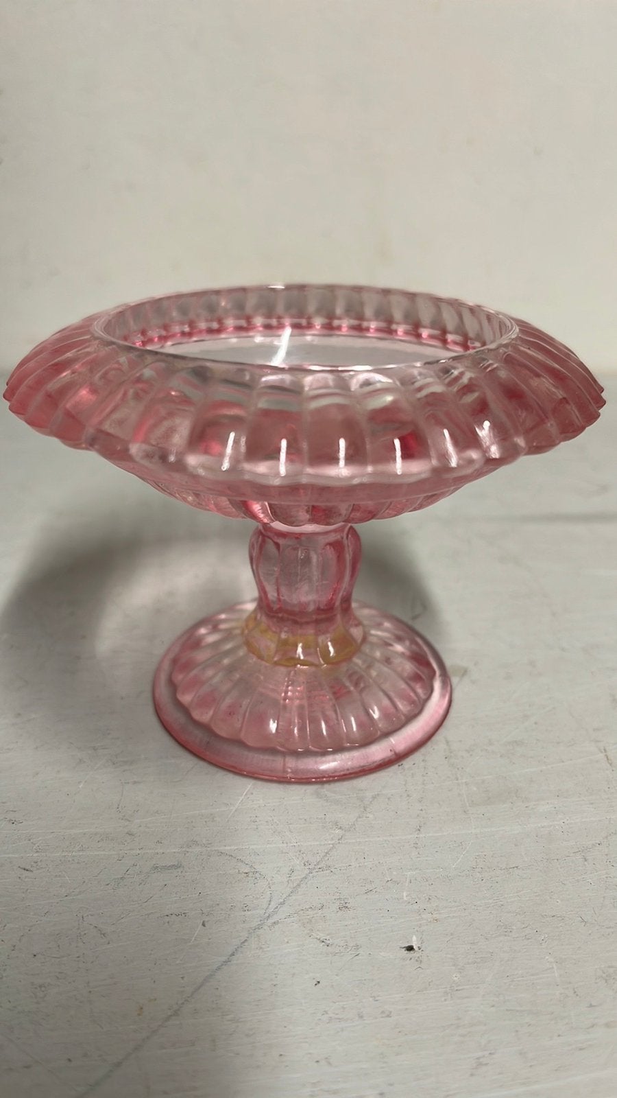 Antieke Glazen Bon Bon schaaltje kleur rose, Ophalen of Verzenden