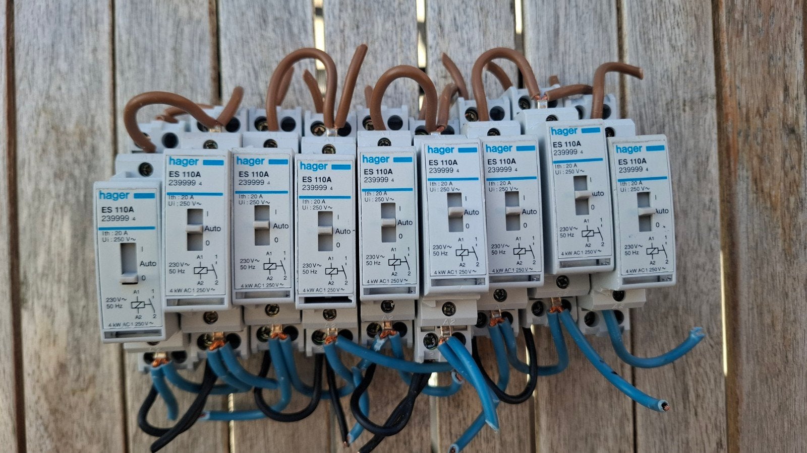 Magneetschakelaar Hager ES 110A, Doe-het-zelf en Verbouw, Ophalen of Verzenden, Overige typen