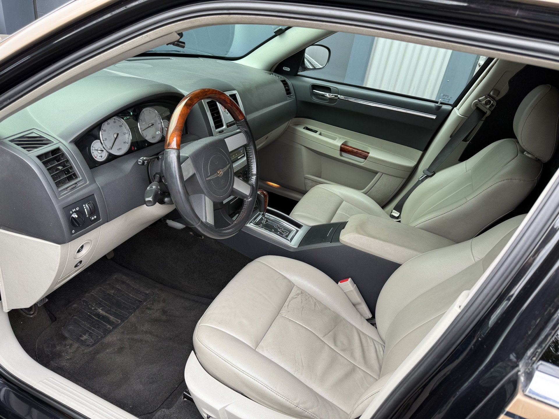 Chrysler 300C 3.5 V6 Stretch Limousine 120 Custom UNIEK! met, Auto's, Automaat, Gebruikt, Zwart, Overige carrosserieën