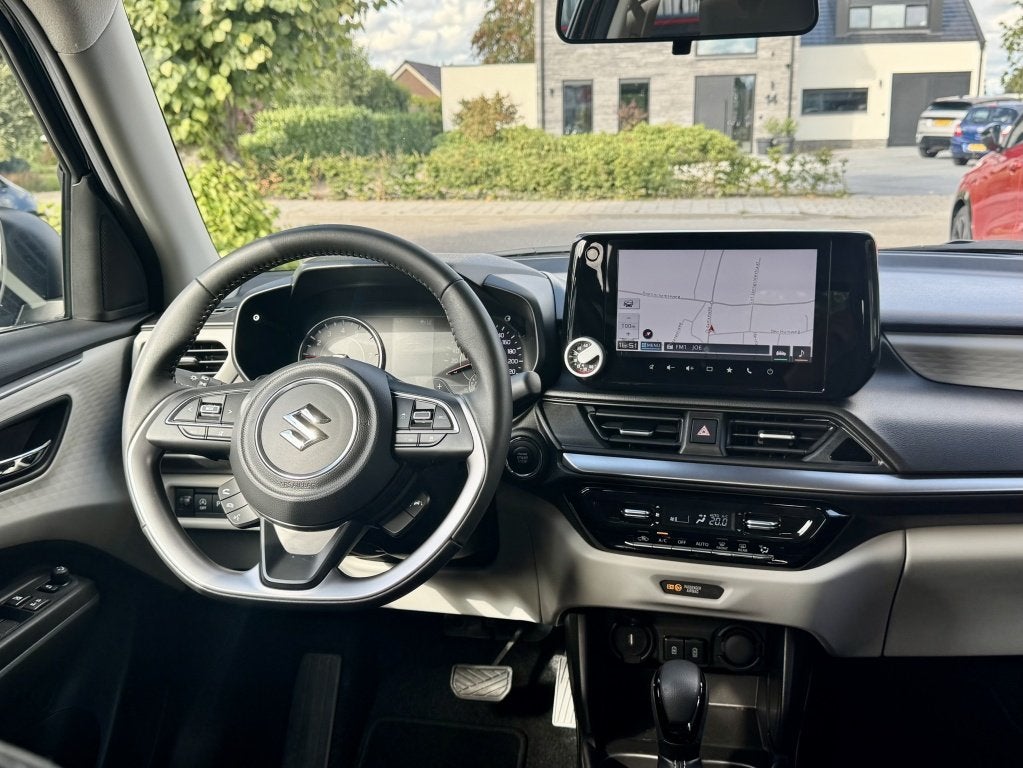 Suzuki Swift 1.2 Style SmartHybrid Automaat Navi Camera Adap, Gebruikt, Euro 6, Bedrijf, 932 kg
