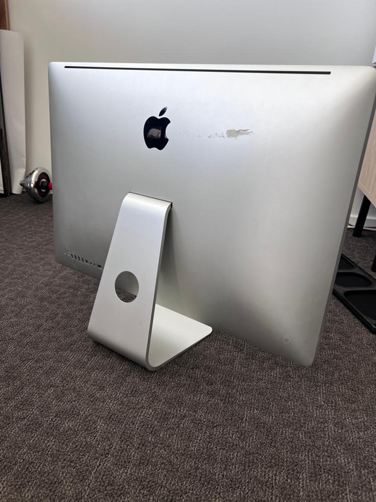 iMac met gebroken voorzetglas - Voor onderdelen of reparatie, Computers en Software, Apple Desktops, Ophalen, Minder dan 4 GB