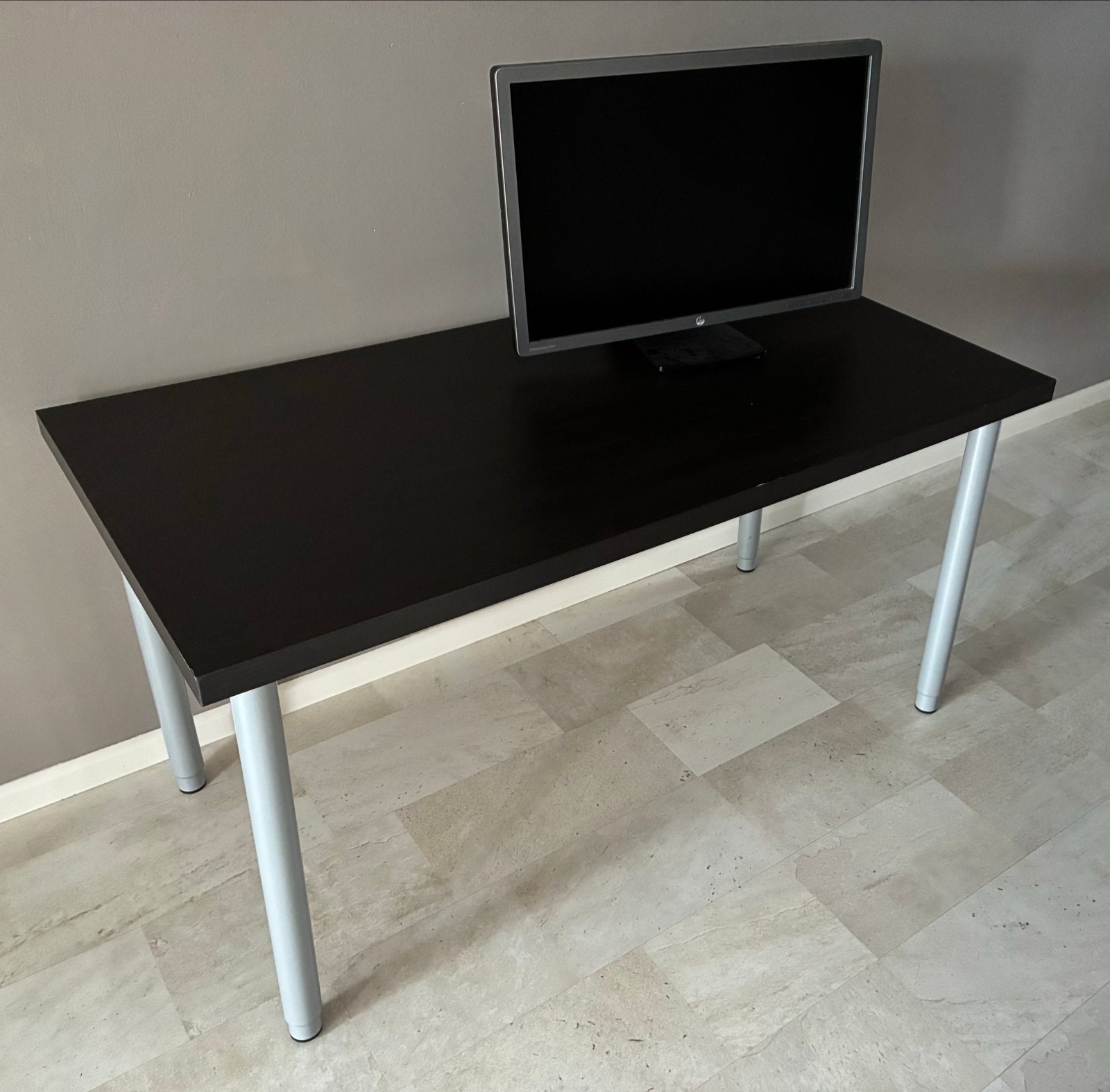 IKEA bureau 120x60 met verstelbare poten, Huis en Inrichting, Bureaus, Ophalen, In hoogte verstelbaar, Gebruikt, IKEA