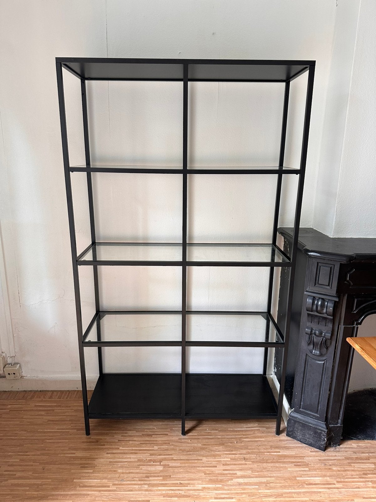 Zwarte metalen kast (IKEA VITTSJÖ), Ophalen, Zo goed als nieuw