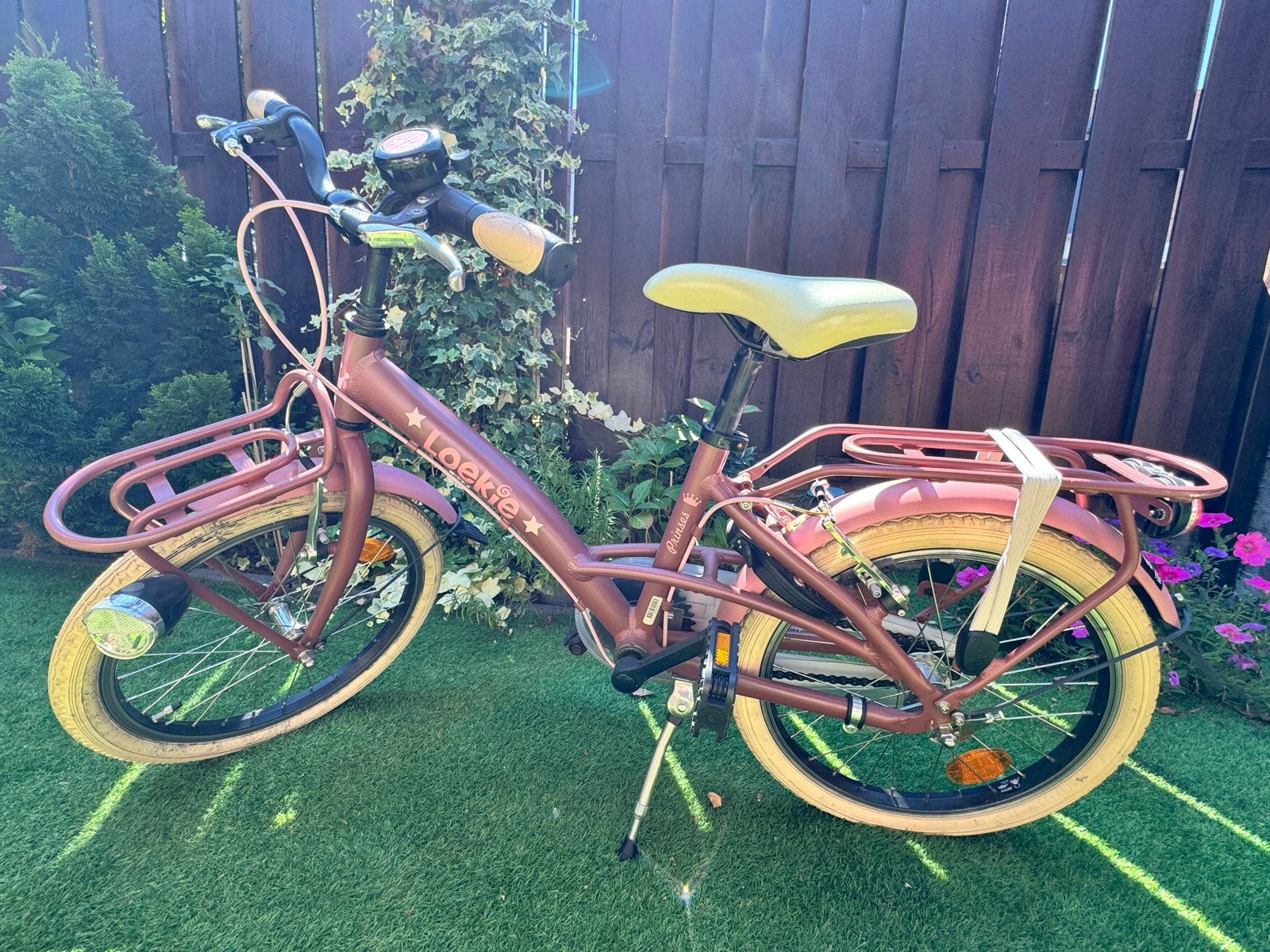 Loekie Princess kinderfiets - 16 inch, Fietsen en Brommers, Ophalen, Gebruikt, Terugtraprem, 16 tot 20 inch