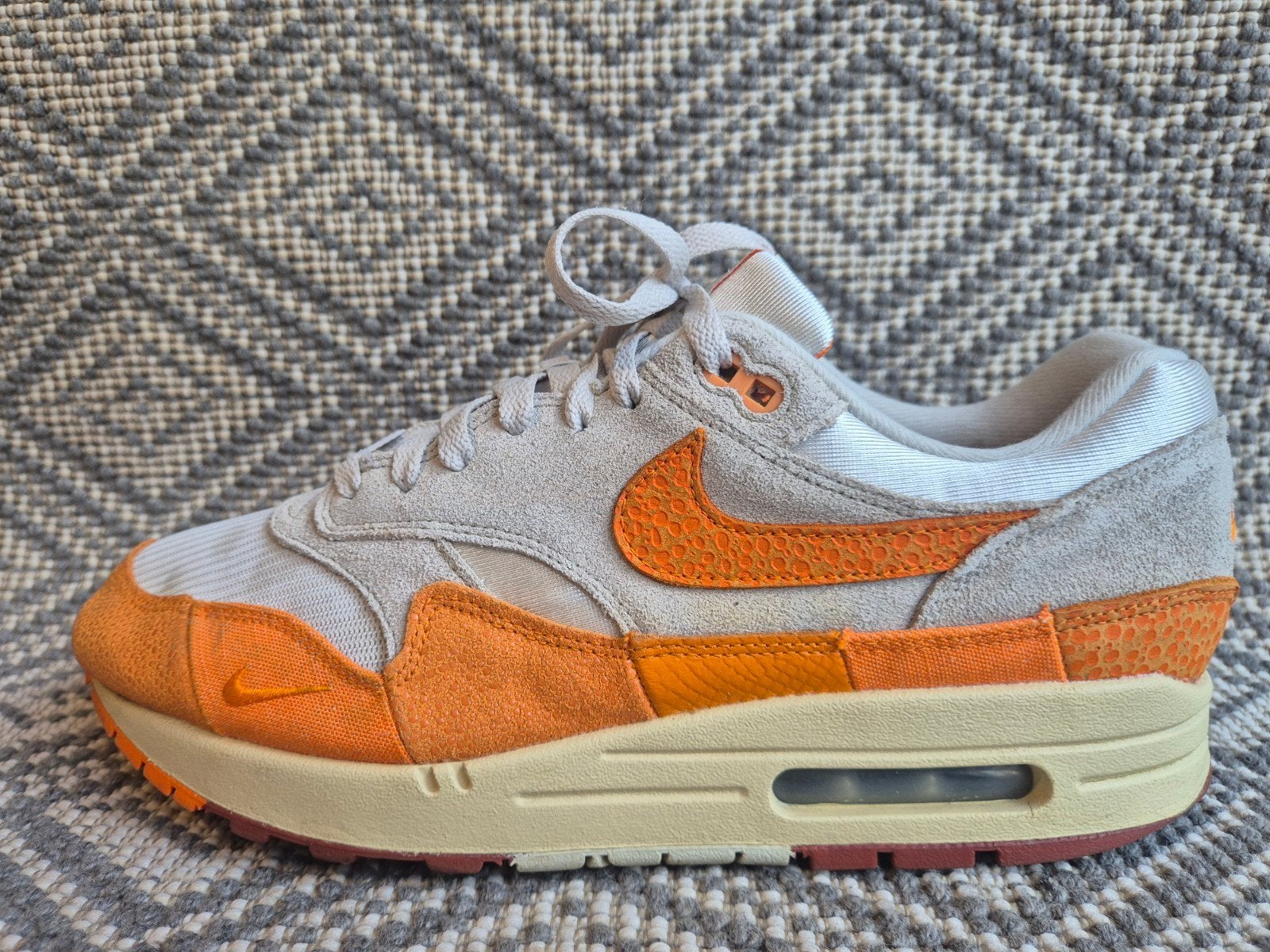 Nike Air Max 1
Master Magma Orange 45, Nike air max, Overige kleuren, Ophalen of Verzenden, Sneakers of Gympen