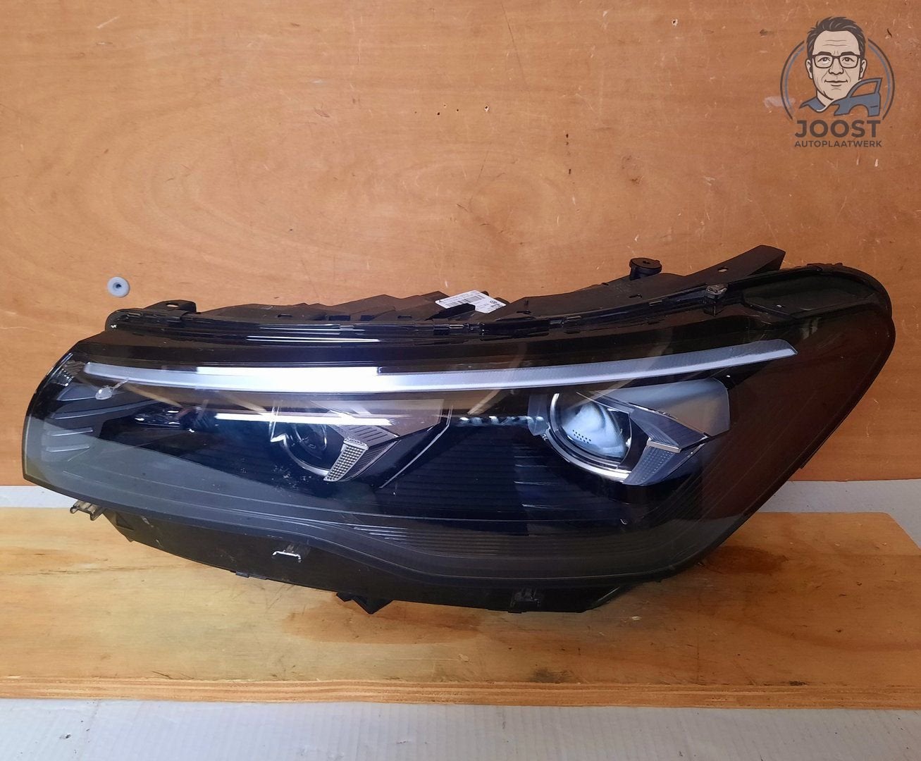 Koplamp links IQ LED VW Tiguan CT1 v.a 2023 571941059M, Gebruikt, Herkomst onderdeel bekend, Ophalen of Verzenden, -Volkswagen AG