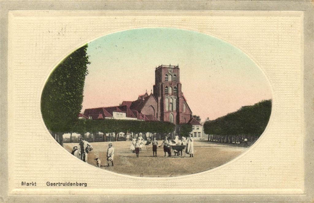 Markt - Geertruidenberg - kerk volk - 1912 gelopen, Verzamelen, Verzenden, Voor 1920, Gelopen, Noord-Brabant