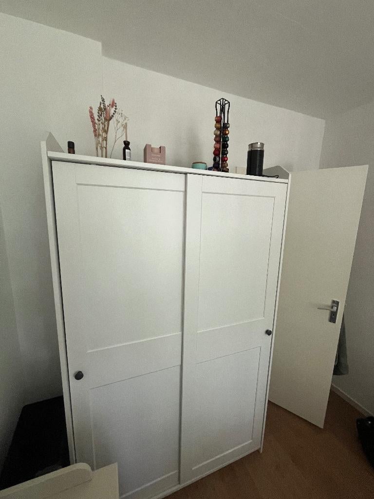 IKEA Hauga schuifdeur kast, Ophalen, Met deur(en), 100 tot 150 cm, Zo goed als nieuw