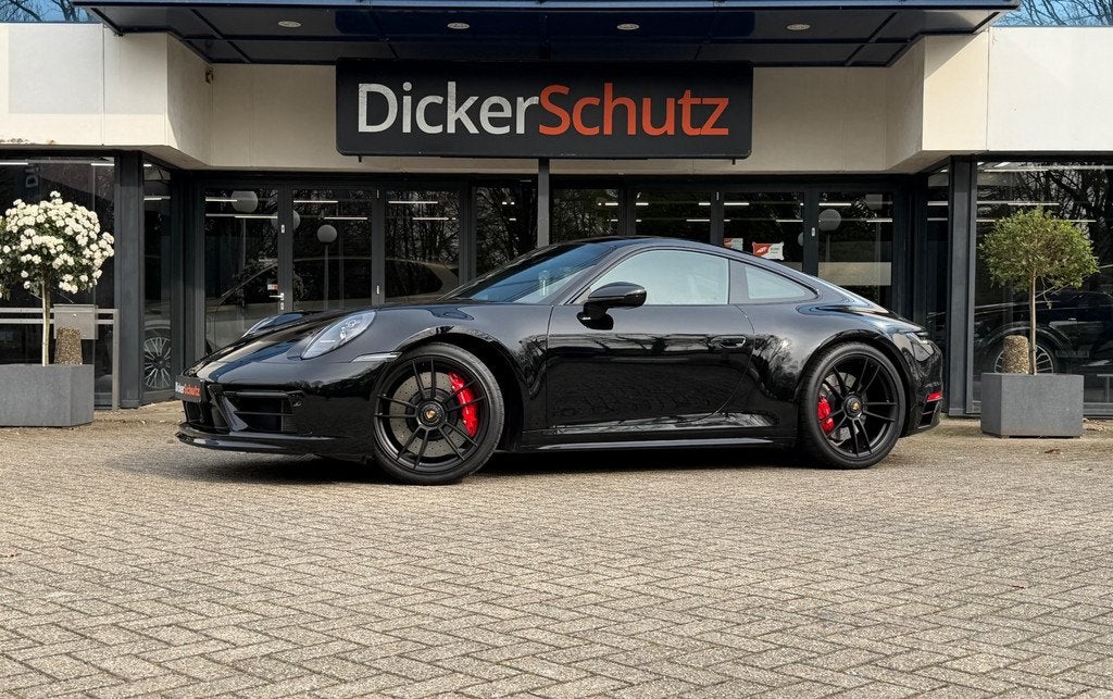 Porsche 911 3.0 Carrera 4 GTS Pano | Stoelventilatie | Leder, Automaat, Gebruikt, 4 stoelen, Zwart