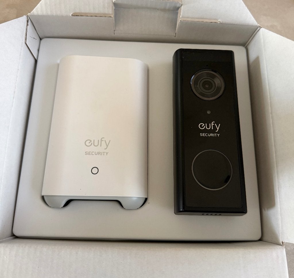 eufy 2k HD Deurbel + Homebase (battery) incl. toebehoren, Ophalen, Gebruikt, Buitencamera