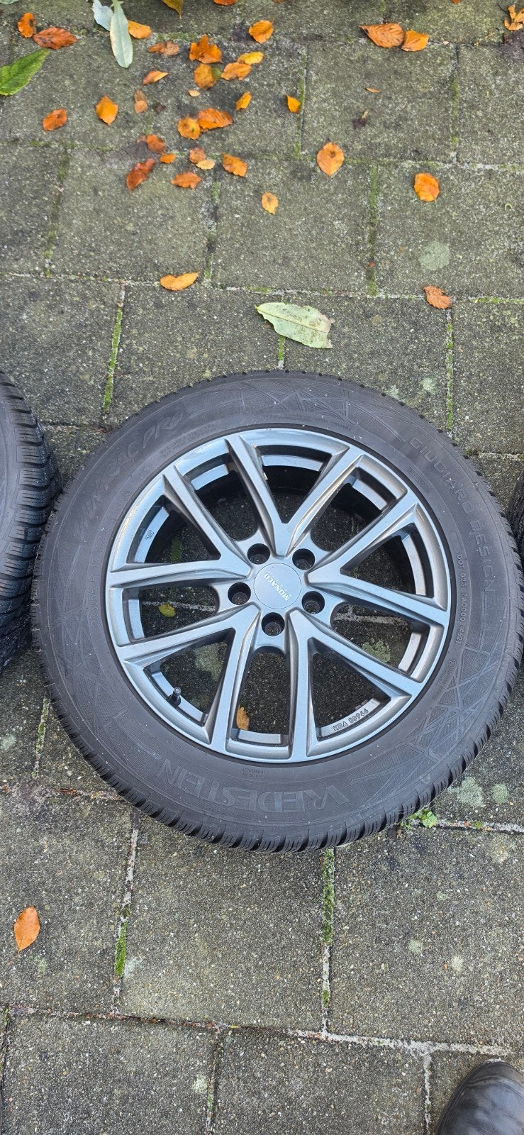 Monaco velgen 5x108 met winterbanden 235/55 R17(volvo v60cc), Ophalen, Gebruikt, Banden en Velgen, 17 inch
