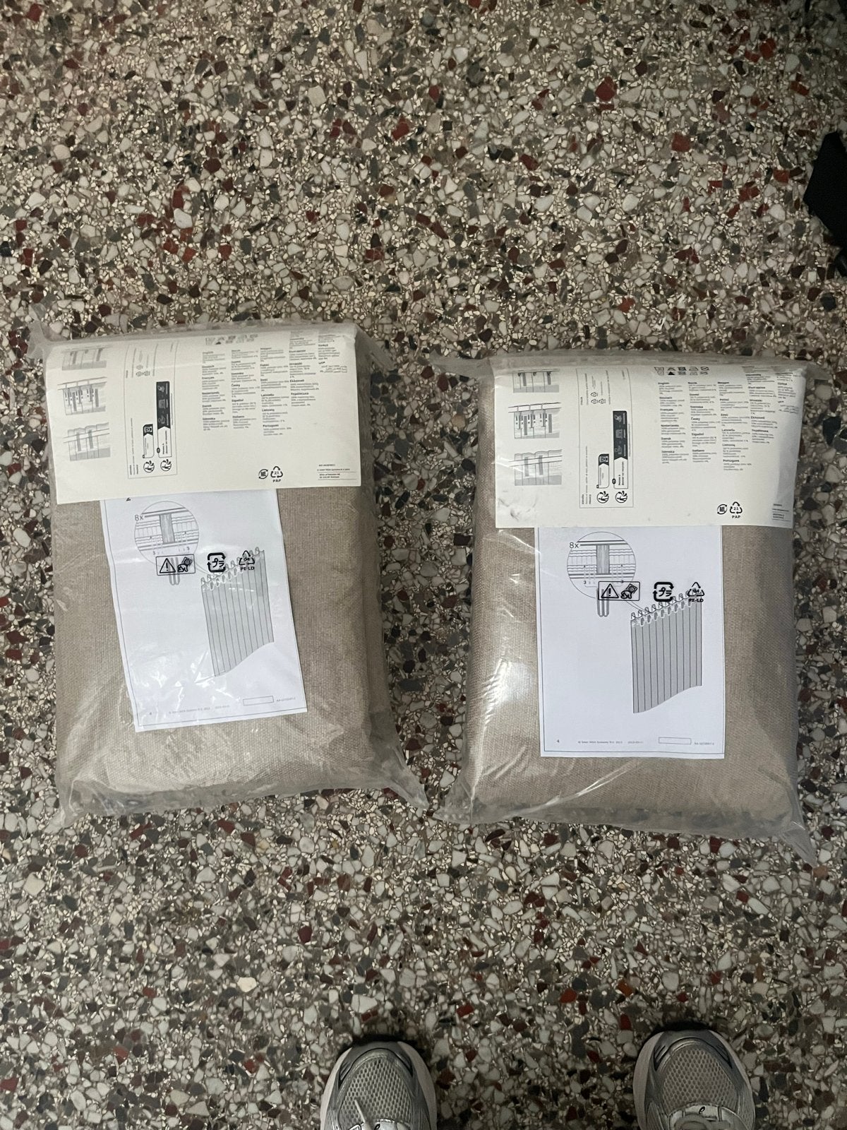 IKEA ANNAKAJSA verduisterende gordijnen, 2 stuks, Verduisterend, Nieuw, Ophalen of Verzenden, Gordijn