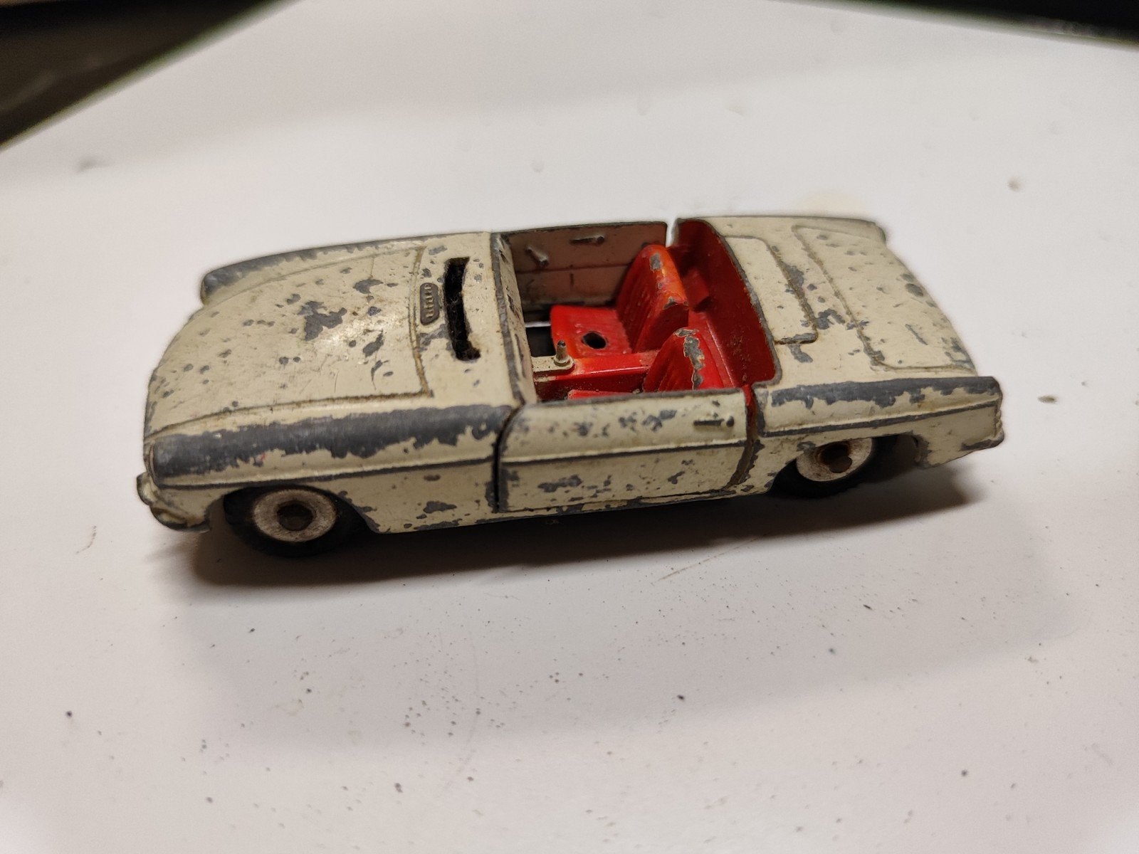 MG B Cabriolet Dinky toys nummer 113, Ophalen of Verzenden, Auto, Dinky Toys