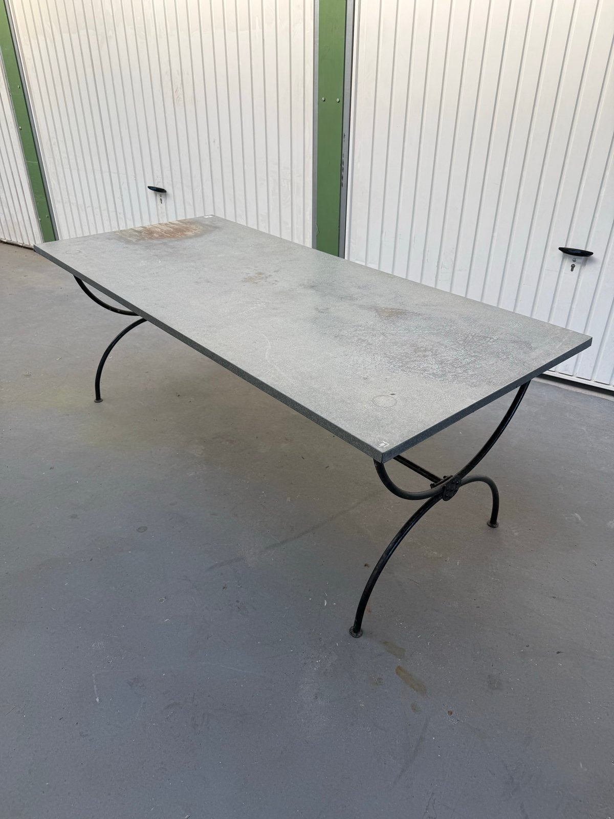 Tuintafel met zinken blad en metalen onderstel, Ophalen, Gebruikt, Rechthoekig, Metaal